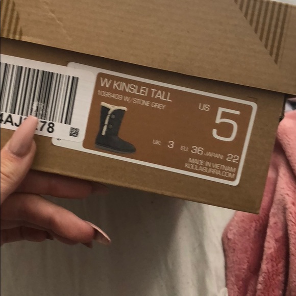 uggs - Picture 5 of 5